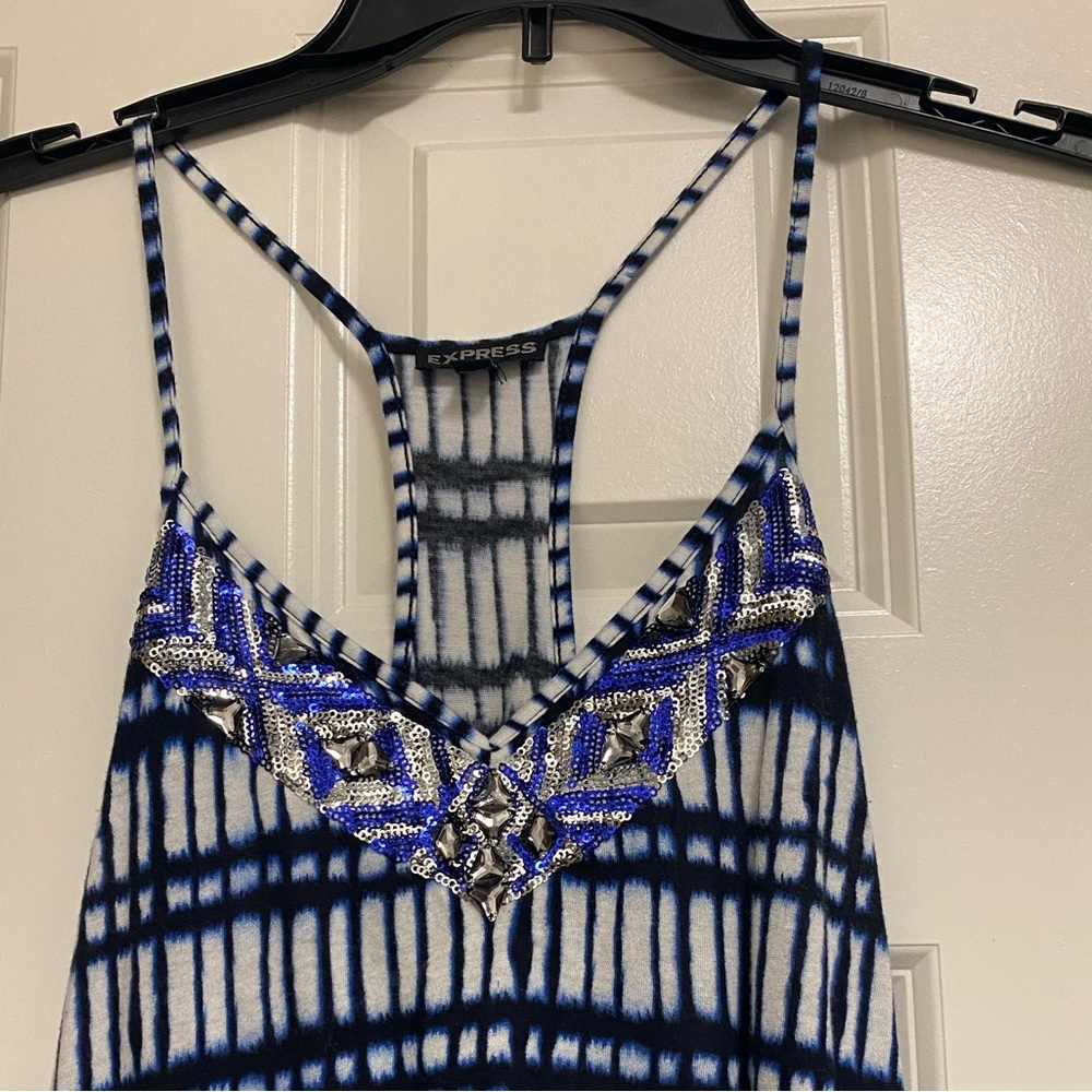 Beautiful blue hues tank top - Picture 2 of 3